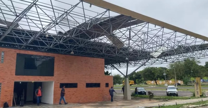 Espaço Rosa dos Ventos na UFPI teve a cobertura arrancada devido a chuva