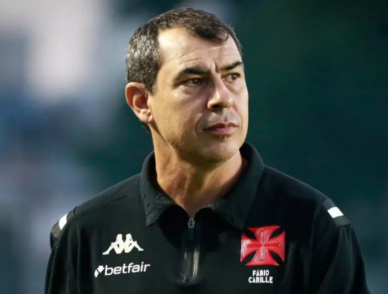 Fábio Carille foi demitido do Vasco neste domingo (27)