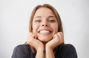 Facetas dentárias (Foto: Freepik)