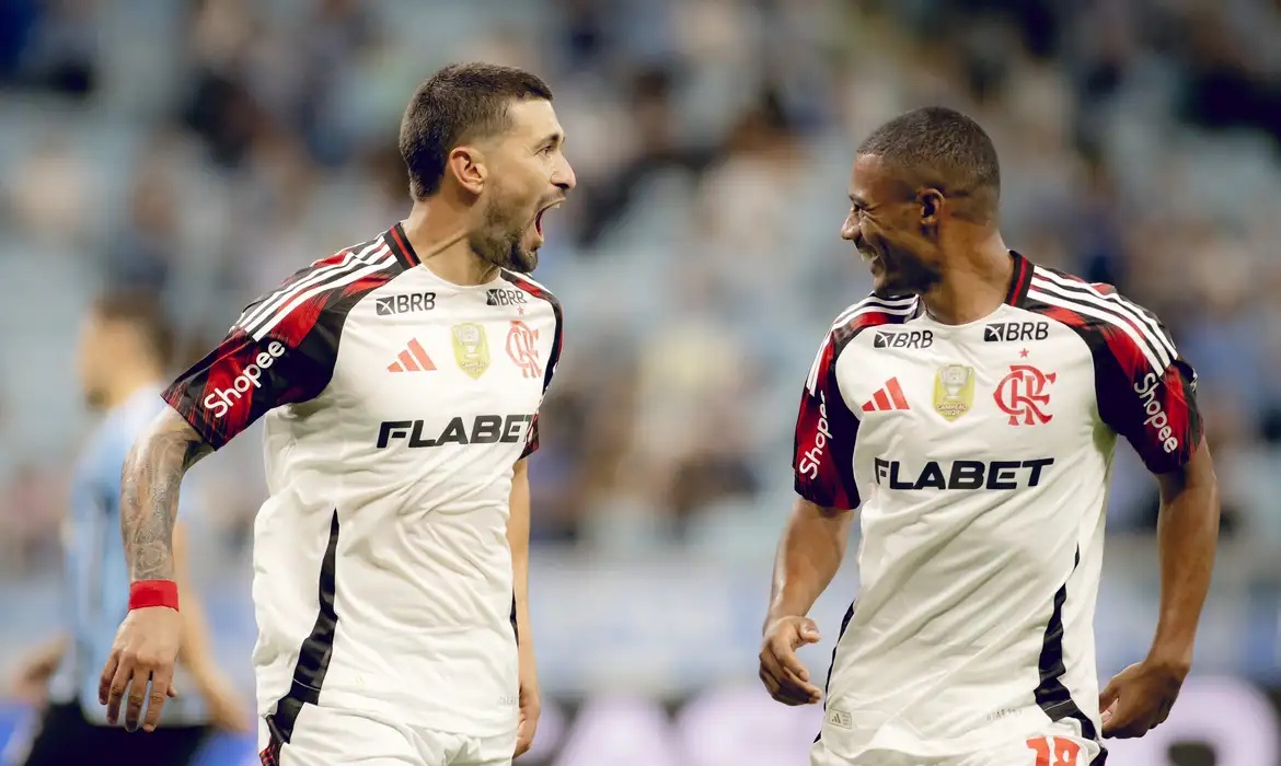 Flamengo vence o grêmio
