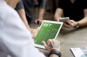 Governo planeja bloquear CPF de beneficiários do Bolsa Família e BPC após decisão do STF. (Foto: Reprodução | Freepik)