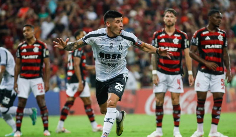 Heredia comemora o gol do Central Córdoba contra o Flamengo no Maracanã