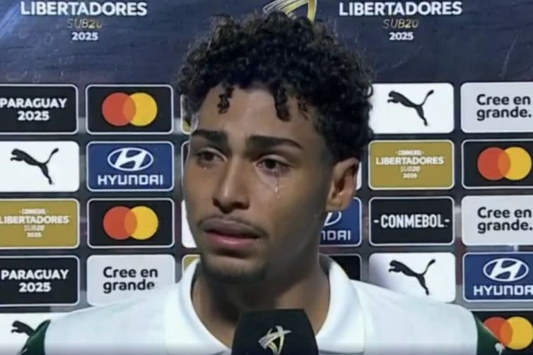 Jogador Luighi, atacante do Palmeiras, foi vítima de racismo em partida da Libertadores sub-20 contra o Cerro Porteño.