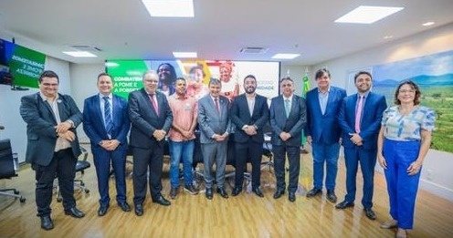 Julio Arcoverde, o prefeito e o ministro: “tudo pelo desenvolvimento” do Piaui. Vai vendo