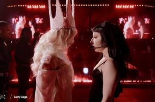 Lady Gaga em performance histórica no Coachella na noite desta sexta-feira (11) (Foto: Reprodução/Youtube)