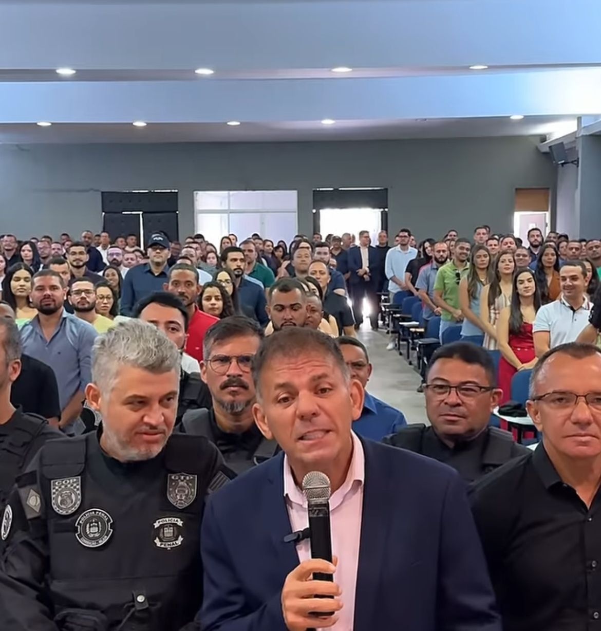 O coronel e os ditos aprovados na Policia Penal
