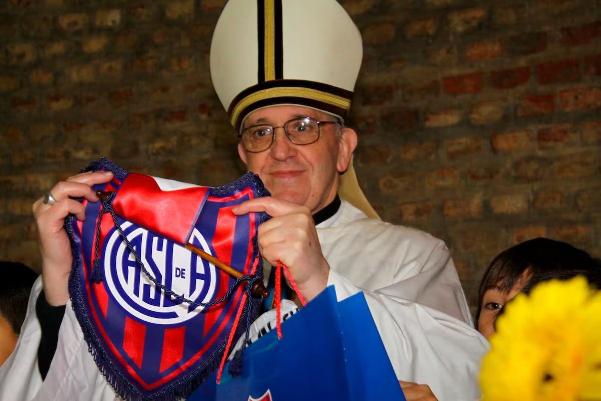 O Papa era um fã de futebol e torcedor do San Lorenzo.