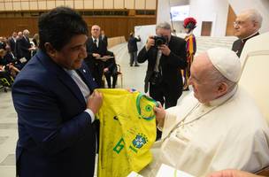 Presidente da CBF, Ednaldo Rodrigues, em encontro com o Papa Francisco. (Foto: Reprodução | CBF)