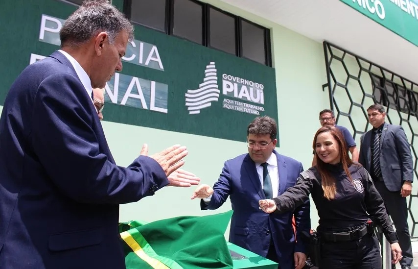 Secretário deixa Governador em situação vexatória, avaliam fontes do Karnak