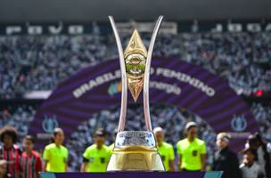 Troféu do Brasileirão Feminino A1 (Foto: Mauro Horita/CBF)