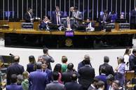 Câmara aprova suspensão de processo no STF contra Delegado Ramagem