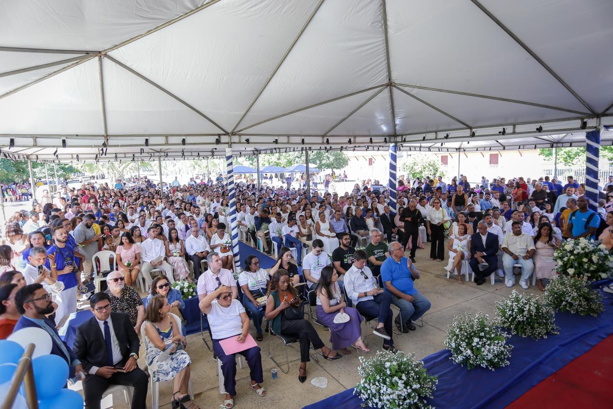Casamento comunitário no Parque da Cidadania