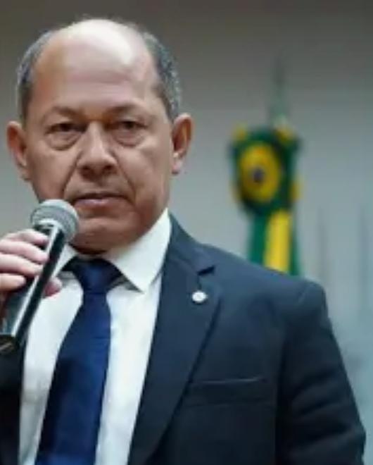 Deputado coronel Chrisóstomo aponta o dedo para a omissão de todos os deputados federais. Coniventes ou omissos com a roubalheira do INSS?