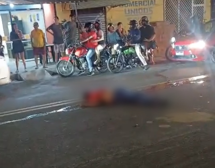 Entregador é morto atropelado na avenida Duque de Caxias