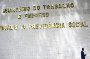 Fachada do ministério do Trabalho e Emprego e do ministério da Previdência Social. (Foto: Marcelo Camargo/Agência Brasil)