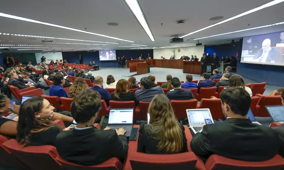 Golpe - maioria da primeira Turma do STF torna réus mais dez acusados