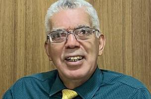 Humberto Machado, 67 anos, explica que teve R$ 120 por mês da aposentadoria descontados por dois anos.• Arquivo Pessoal (Foto: • Arquivo Pessoal)