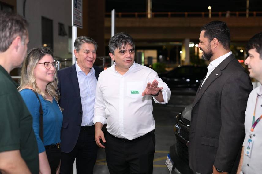 Inauguração do novo Centro de Coleta do Laboratório da Unimed Teresina teve a presença de autoridades nacionais
