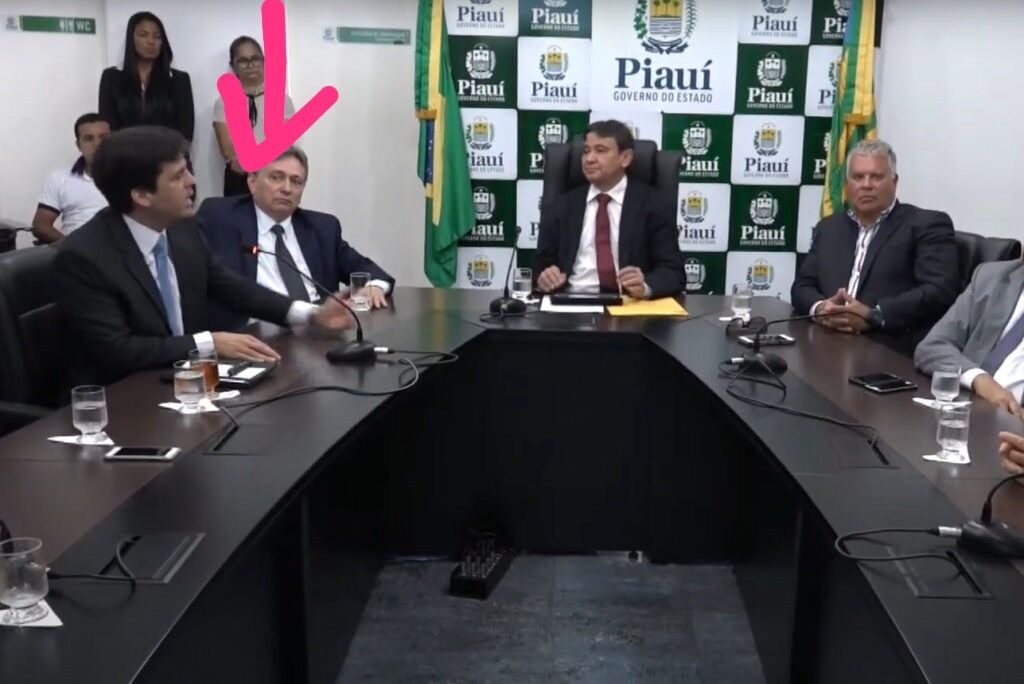 Luis Coelho em reunião com o governador da época Wellington ,