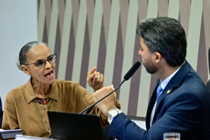Marina Silva critica Marcos Rogério por tentar silenciá-la no Congresso.