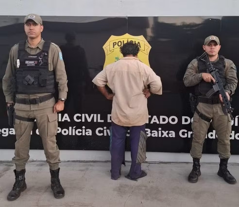 O suspeito identificado como A. A. A., de 41 anos
