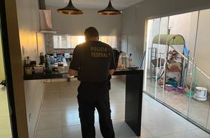 Policiais cumprem mandados em Teresina e Jardim do Mulato (Foto: Divulgação/PF)