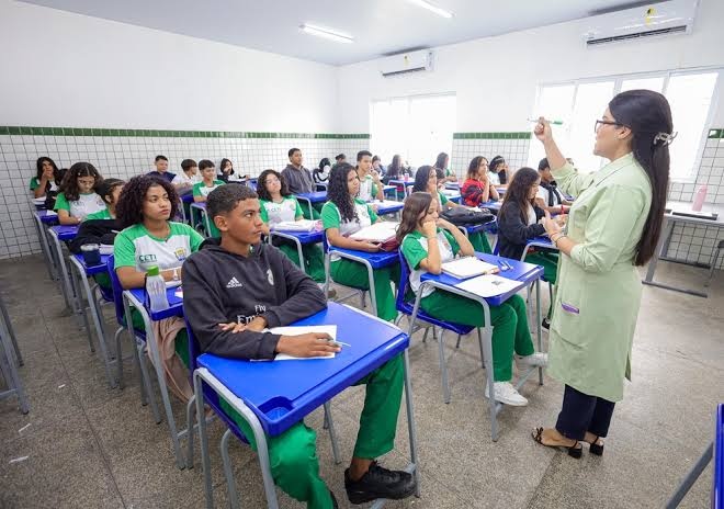 Reajuste salarial para professores