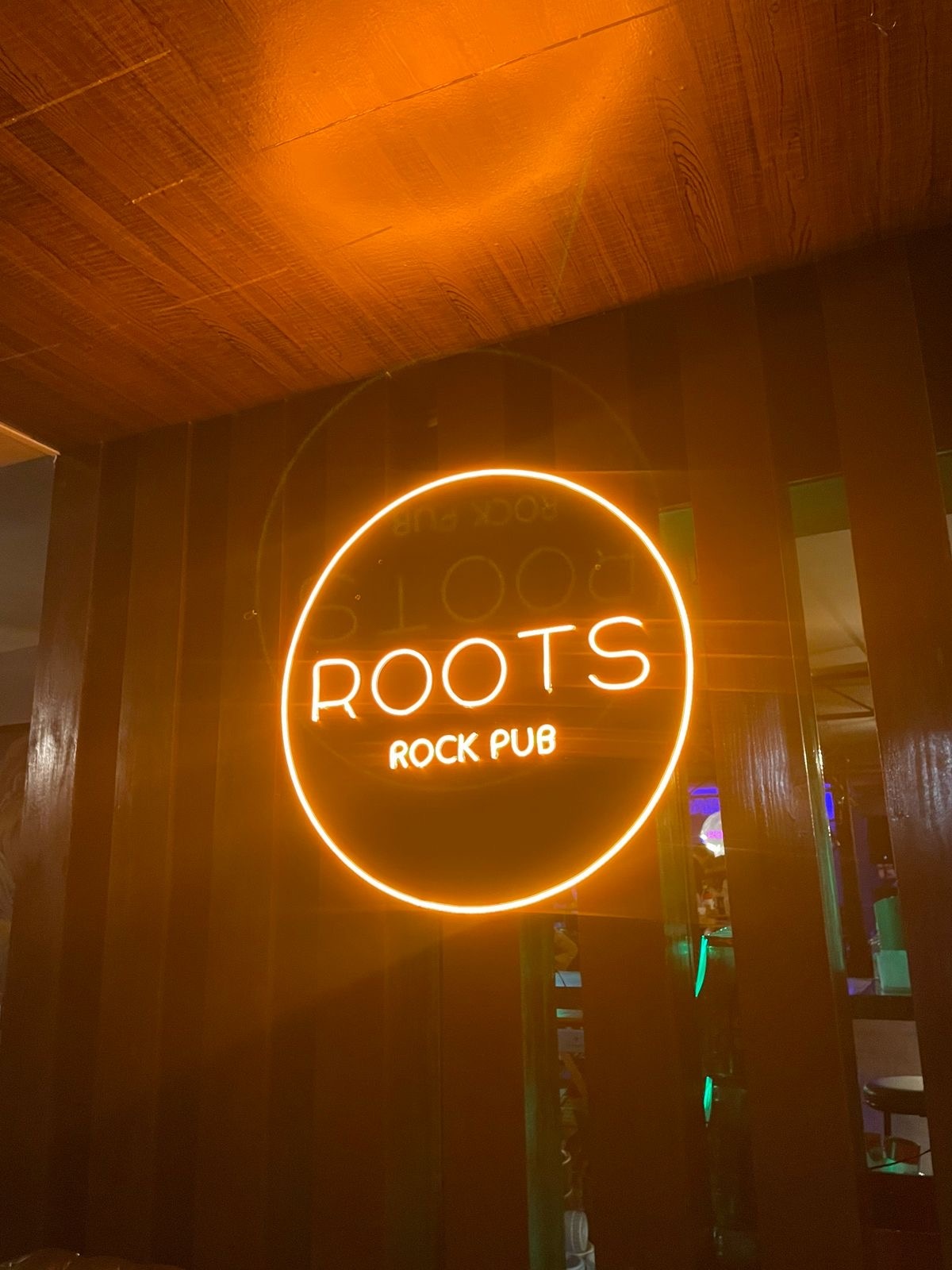 Roots Rock Pub