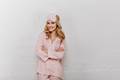 Descubra 4 pijamas femininos que toda mulher deve ter no guarda-roupa