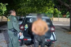 Suspeito foi preso em flagrante no local de trabalho (Foto: Reprodução)