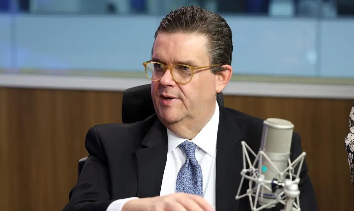 Teto para ressarcimento de desconto é de R$ 1 bi, diz presidente do INSS