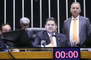 Alcolumbre adia análise de 30 vetos e avança discussão na pauta. (Foto: Kayo Magalhaes/Câmara dos Deputados)