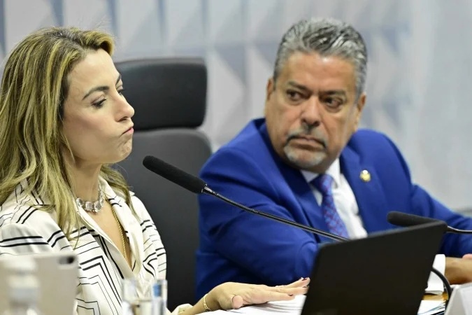 Apesar de críticas, Soraya confirma entrega de documentos ao diretor-geral da PF.