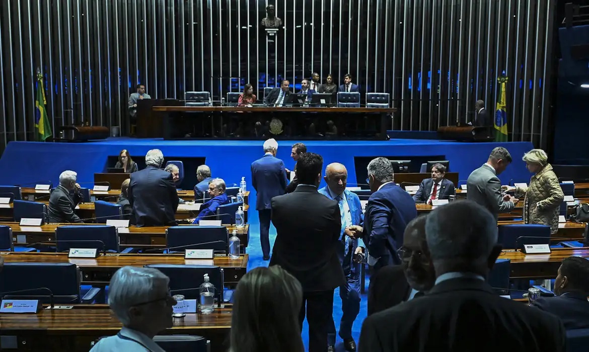 aprova projeto que torna homicídio em escola crime hediondo