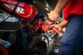 Petrobras reduz gasolina em 5,6% e preço ao consumidor pode cair R$ 0,12 por L