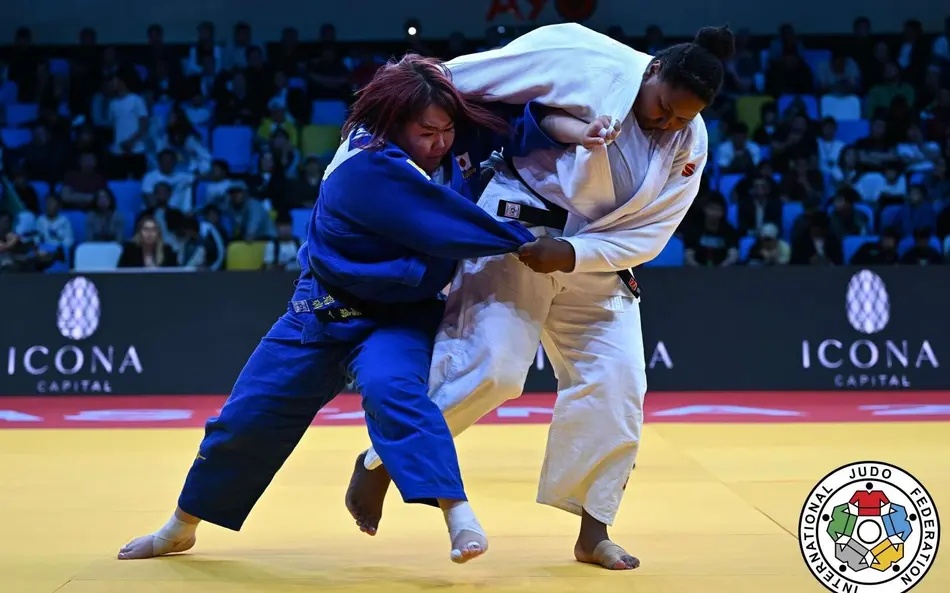 Bia Souza disputou o Grand Slam do Cazaquistão em maio
