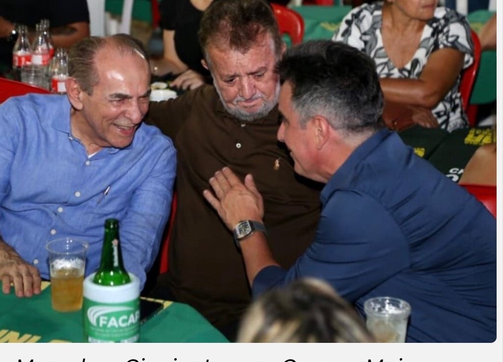com essa cena: Marcelo está pagando quanto para ter essa dobradinha com Ciro? No meio o prefeito joãozinho ouve tudo…