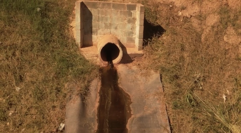 Descarte irregular de chorume no aterro de Teresina