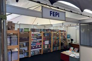 Livraria Espírita Ramiro Gama da FEPI marca presença no SALIPI 2025 (Foto: Divulgação)