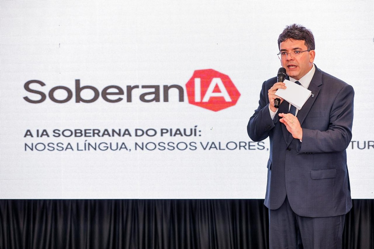 Rafael em lançamento da SoberanIA