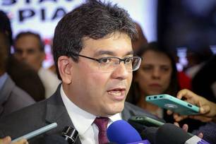 Fonteles diz que será isenta a taxa da água de poço para pequenos agricultores