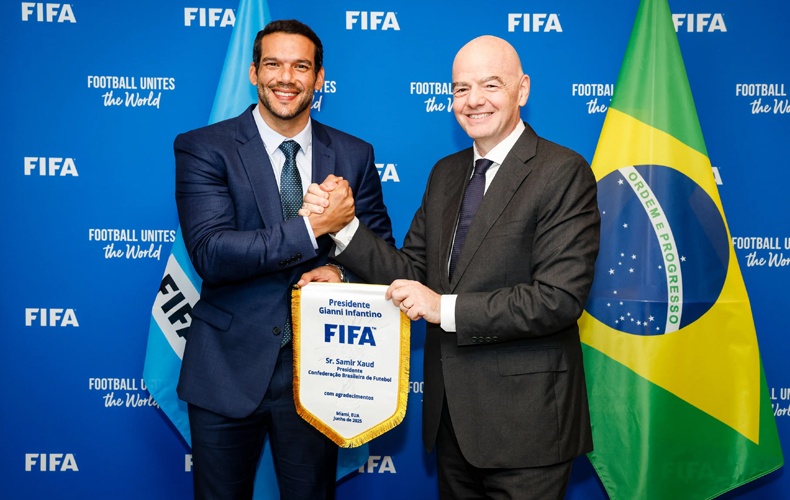 Samir Xaud, e o presidente da Fifa (Federação Internacional de Futebol), Gianni Infantino
