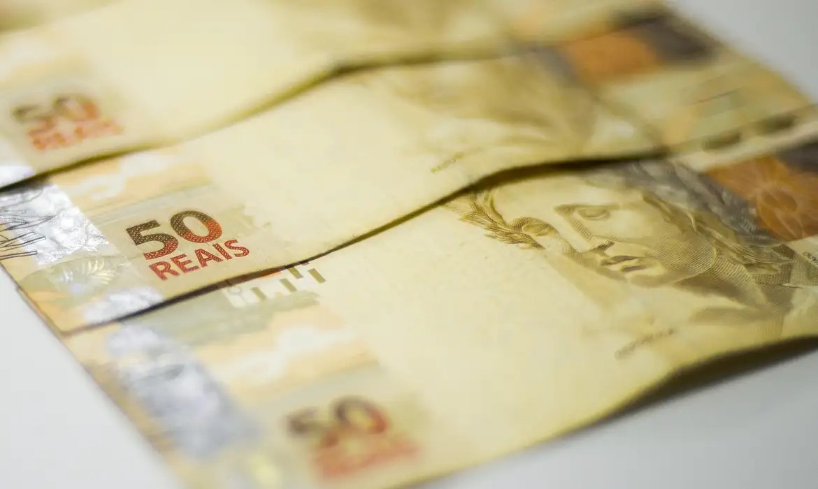 Bilhões em gastos públicos