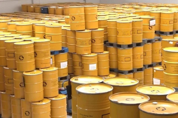 Carga de mel piauiense retida no Porto de Pecém gera preocupações entre produtores.