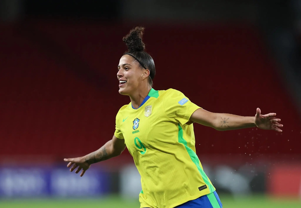 Com gol de Amanda Gutierres, Brasil avança para a 10ª final da Copa América