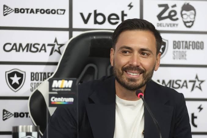 Davide Ancelotti estreia como técnico do Botafogo