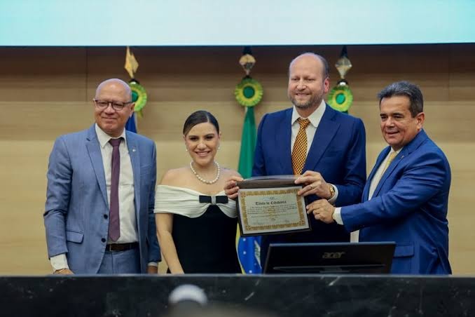Homenagem a Nelson Wilians – olha aí o Franzé e o Henrique Pires fazendo bondade com título honorífico