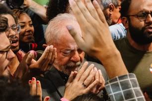 Documentário "Apocalipse nos Trópicos" estreia na Netflix e analisa evangélicos
