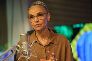 Ministra afirma que propostas atuais flexibilizam excessivamente a legislação ambiental.