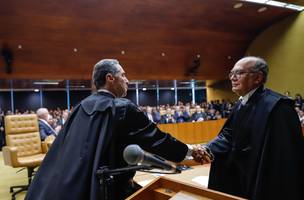 Ministro Barroso e Gilmar no Plenário do Supremo Tribunal Federal (Foto: Crédito: Fellipe Sampaio/SCO/STF)